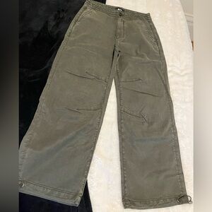 PAIGE cargo wide/jogger pants - perfect condition - NWOT! Size 27